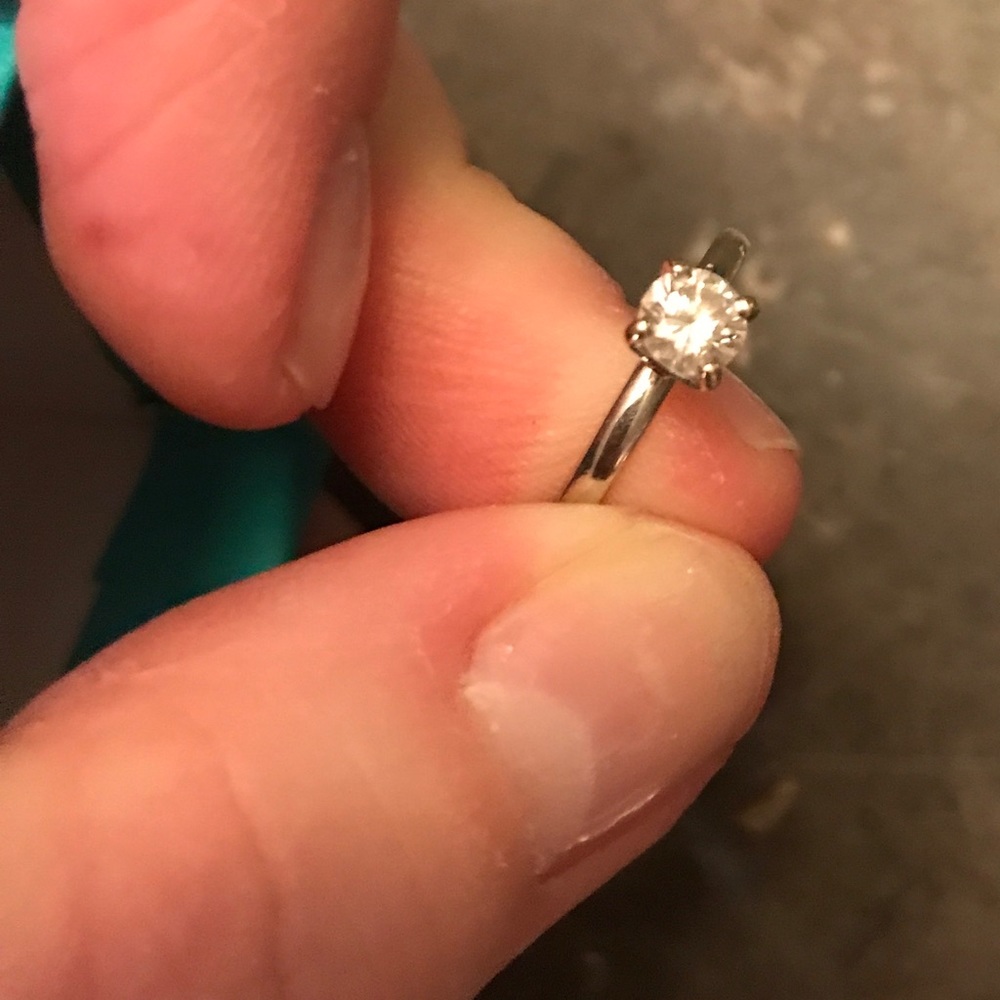 Solitaire diamond ring - Picture 3 of 6